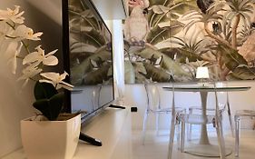 Lia Suite